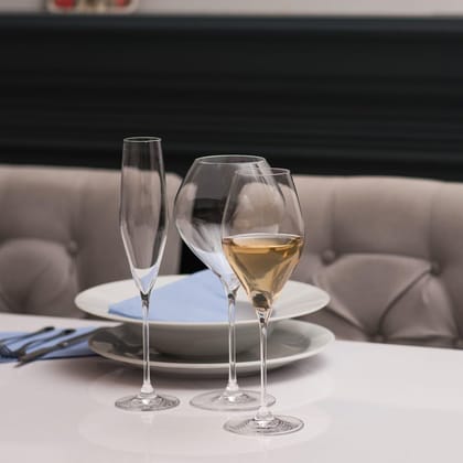 Rona Swan Burgundy, 860 Ml (Set Of 6 Glasses)(Model : 6650 | 860) Rona Swan Burgundy, 860 Ml (Set Of 6 Glasses)(Model : 6650 | 860)