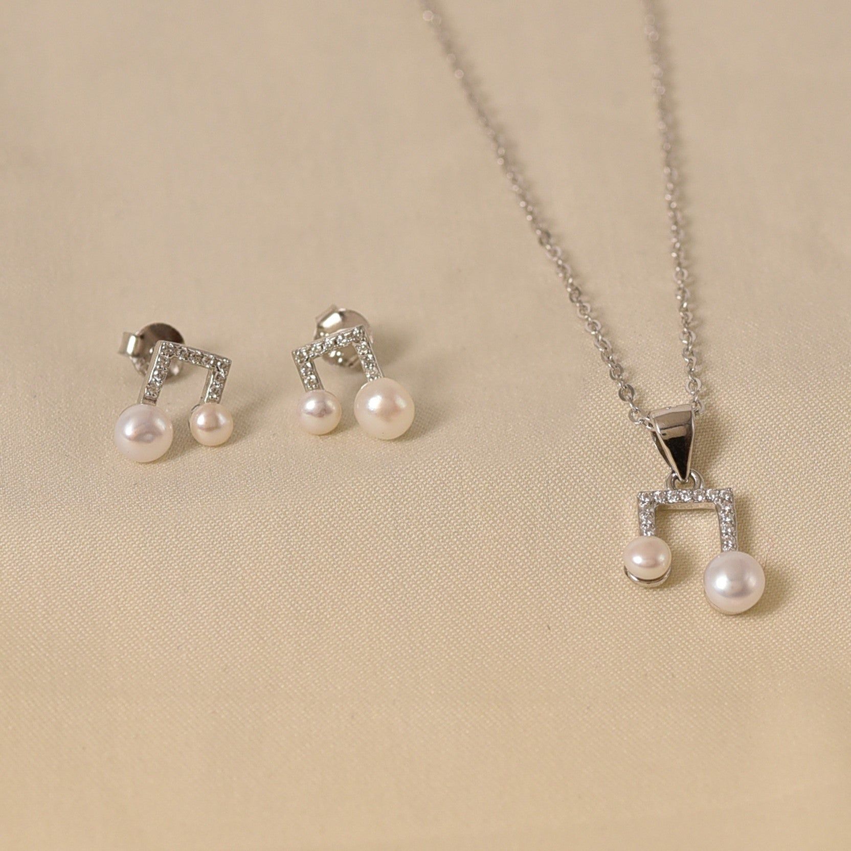 Ella Pendant Set with chain