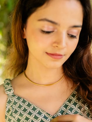 Solis Brass Adjustable Neck Cuff Choker (Anti Tarnish)