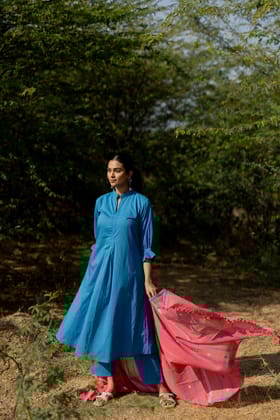 Cyan Blue Kurta Set with Pink Jaamdani Dupatta-S