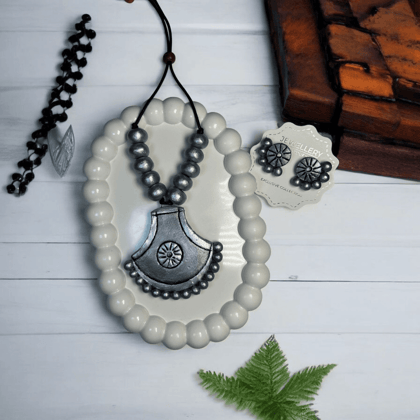 Silver Grace Necklace