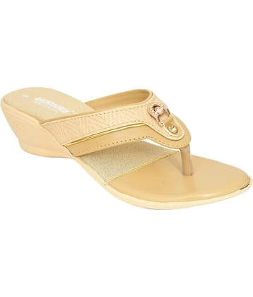 Racecourse - Cream Women's Slip On Heels