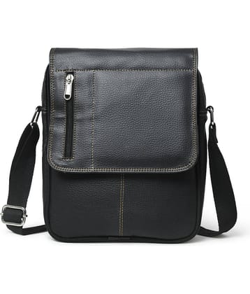 MATRICE - Black Solid Messenger Bag