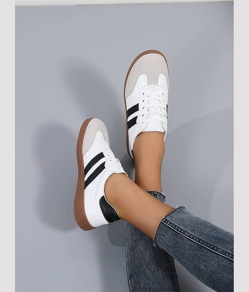 Fabbmate - White,Gray Women's Running Shoes