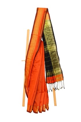 Tisser Traditional Maheshwari Silk Saree with Blouse Piece – Elegant Black