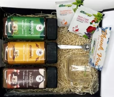 Brewstar Fantastic Mint, Silki Caramel and Crunchy Hazulnut Gift Box Pack with (Spoon , Cup)