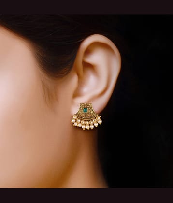 VIVASTRI Green Stud Earrings ( Pack of 1 )