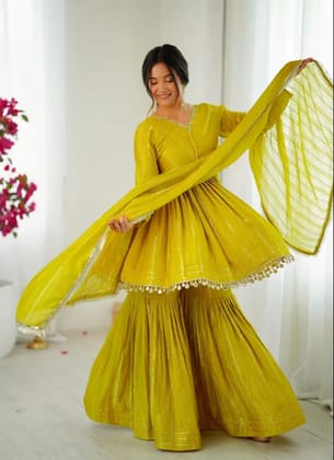 Beautifull Eligant Flade Kurti Plazzos