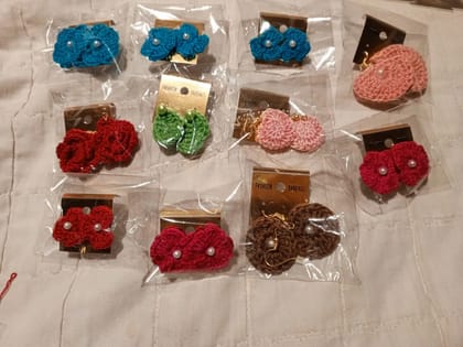 Handmade Crochet Flower Earrings Only 1 Pair Random Color