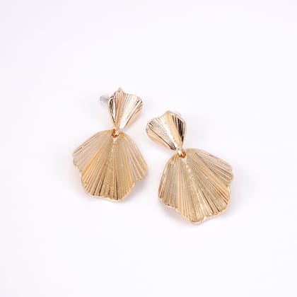 Scallop Gold Plated Earrings-Golden / Gold Plated / Free Size