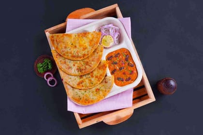Rajma & Aloo Paratha Lunchbox Rajma & Aloo Paratha Lunchbox
