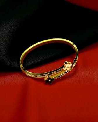 Adjustable Anti-Tarnish Bracelet for Women – Elegant & Long-Lasting Finish  by Print Magical Gifts