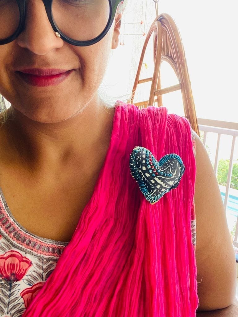 Monochrome mania heart brooch