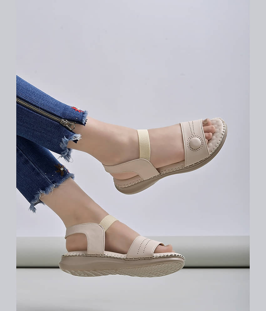 Shoetopia White Women's Flats