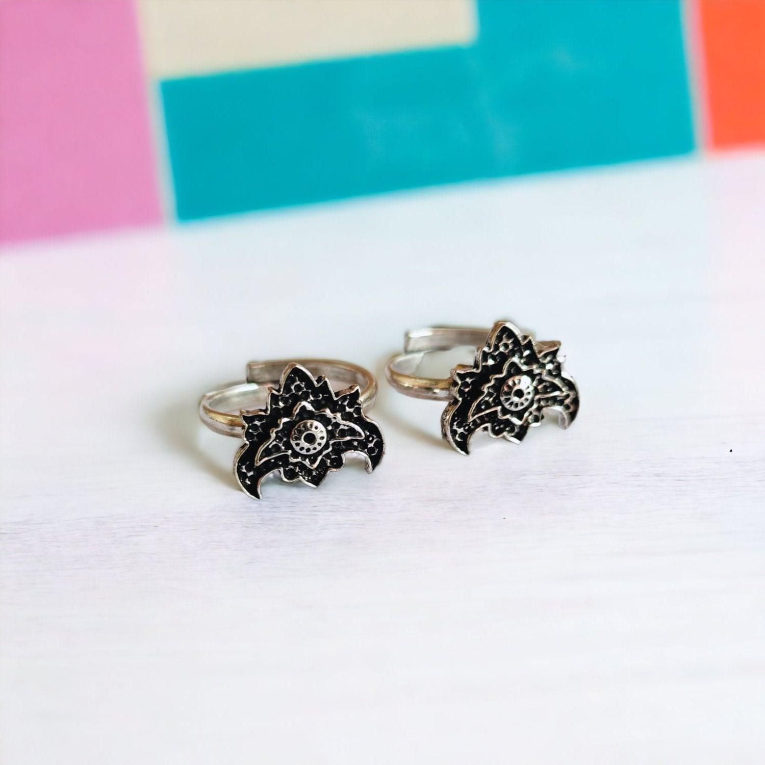 Brass Oxidized Toe Ring | Sarichka