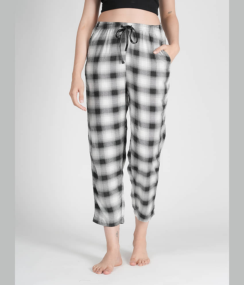 STYLE SHOES Pack of 1 Cotton Regular Women's Casual Pants ( White,Black )