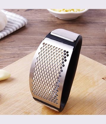 Multi-function Manual Stainless Steel Garlic Presses Grinder Slicer Cutter