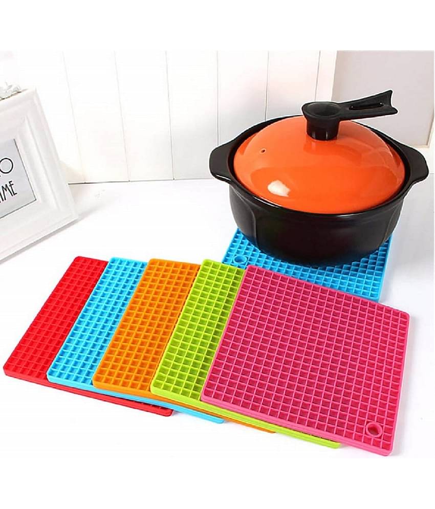 VillWin 4 Pcs Multi-Purpose Silicone Square Mats