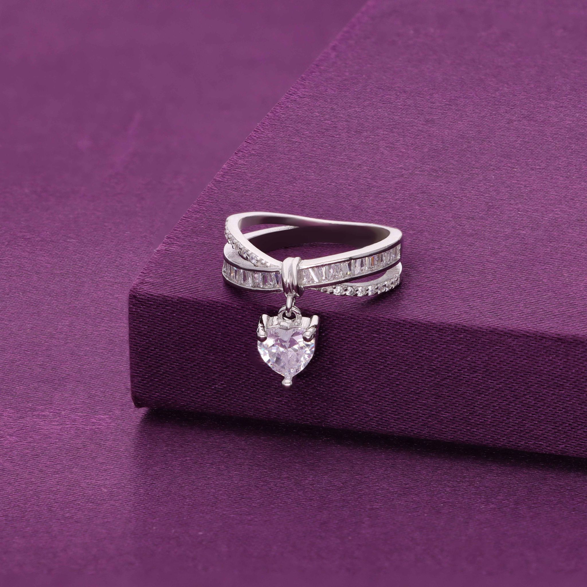 Heart Solitaire Drop Minimal Ring-White Stone / Silver / 5