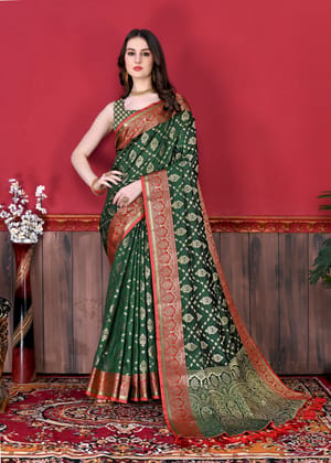 Yavira silk Women's Green Handwoven Jacquard Saree