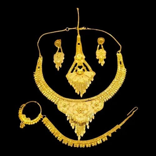 Elevate Your Look with this Gold-Plated Bridal Jewelry Set Perfect for Weddings and Special Occasions