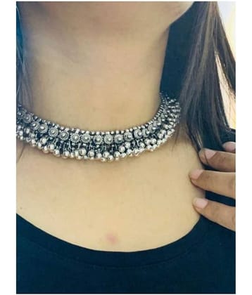 Darshini Designs Silver Alloy Necklace ( Pack of 1 )