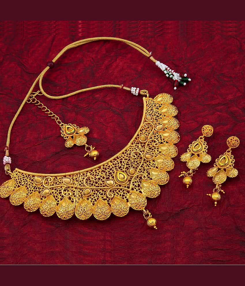 Sukkhi Alloy Golden Traditional Necklaces Set Collar