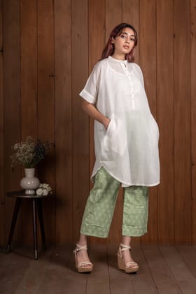 Ivory Applique Crinkled Boxy Shirt-S
