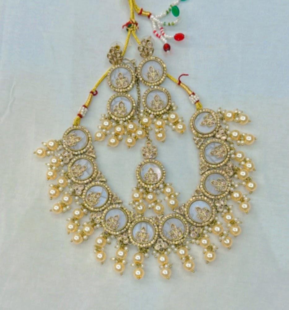 RNK Golden Mop stone set in Circle shape