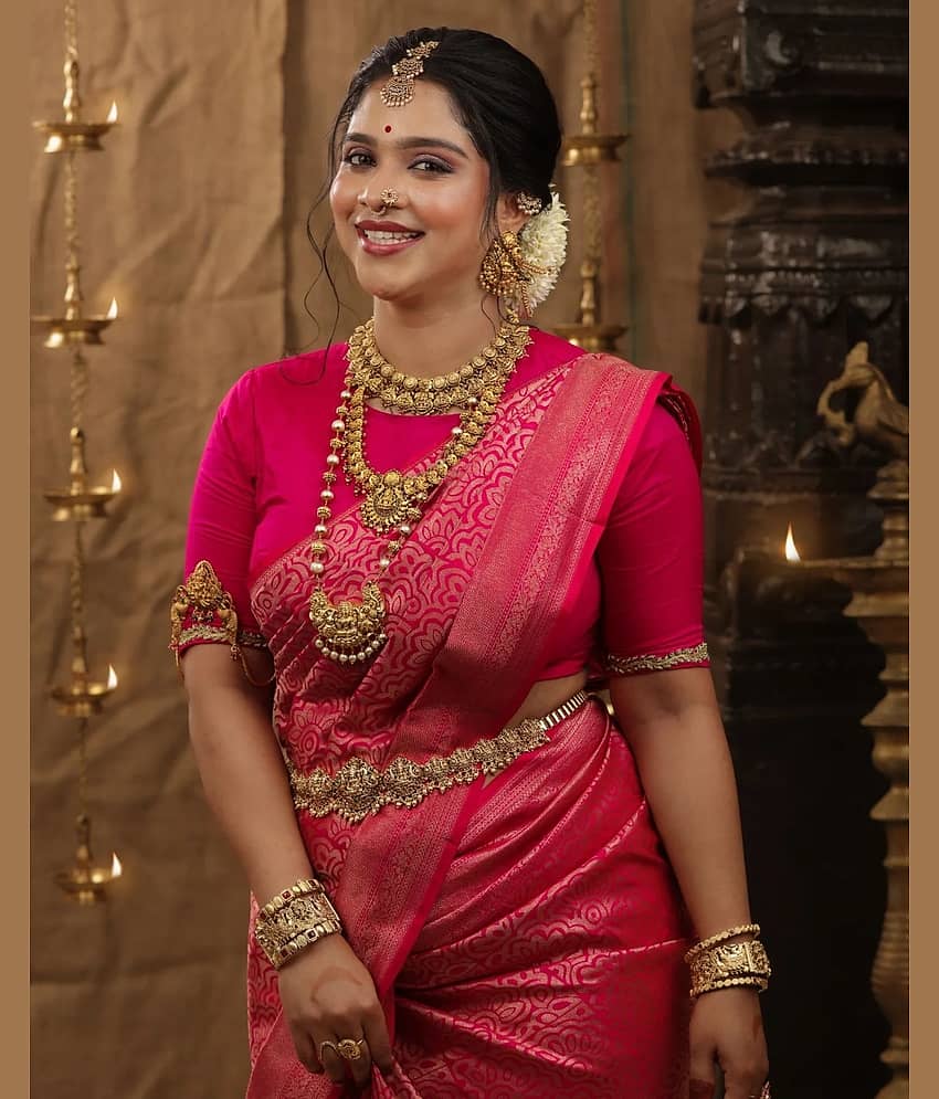Vastukala Silk Woven Design Banarasi saree With Unstitched Blouse Piece ( Pink )