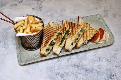 Spinach Corn And Cheese Sandwich
