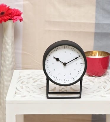 Classic black metal table clock by cocovey homes(20*6*15)