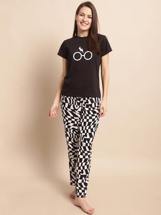 Black Color Geometric Printed Viscose Rayon Nightsuit For Women-s