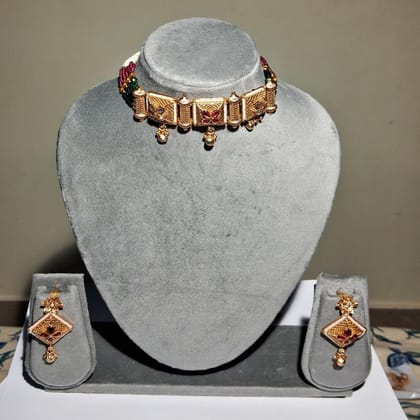 NECKLACE RAJ