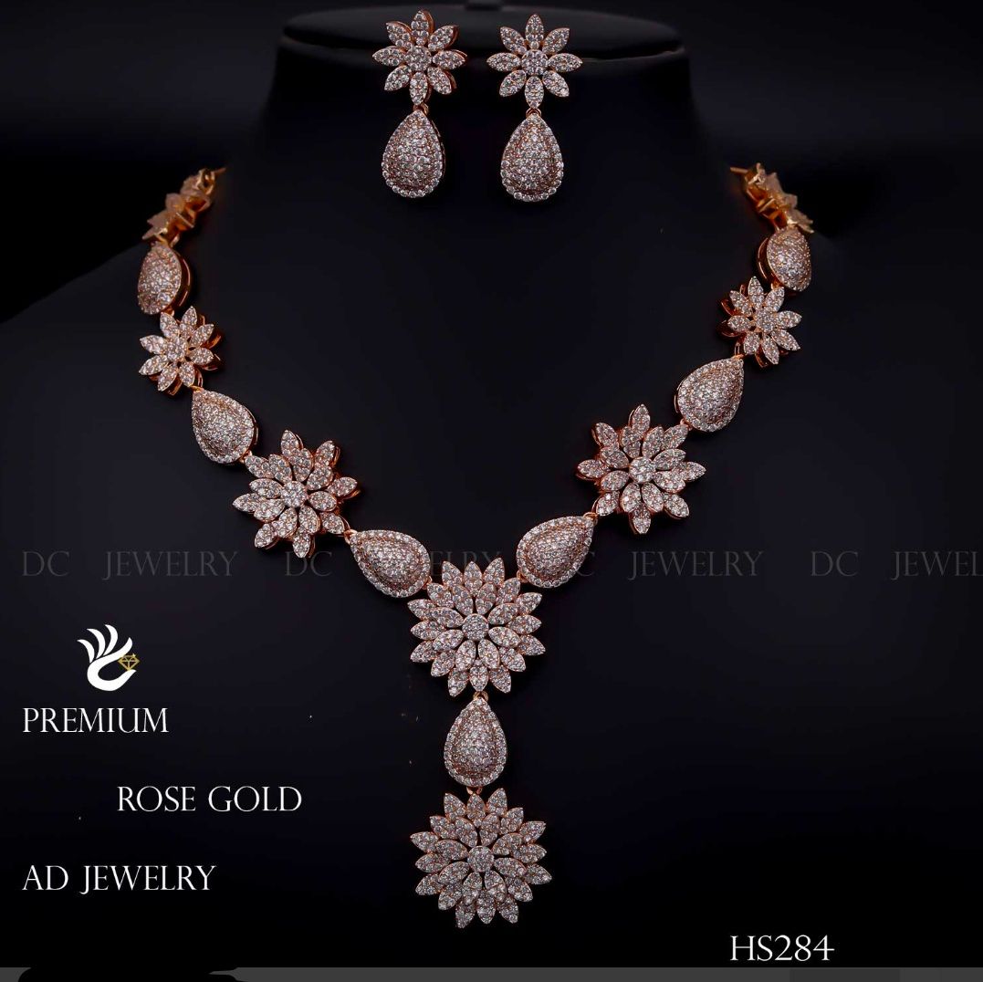 ROSE GOLD NECKLACE