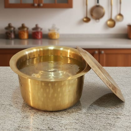Brass Bhagona With Lid 2.75 Liter | Kitchen Cooking Utensil, Height : 5 Inch (ZMAS637 C)