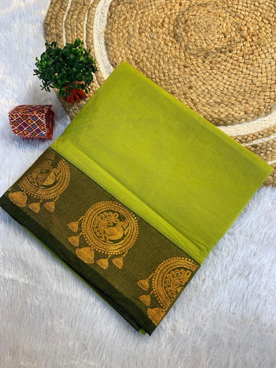 Minjal Floral Jacquard Cotton Silk Saree with Designer Jhumki Border