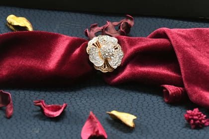 Sparkling Flower Ring
