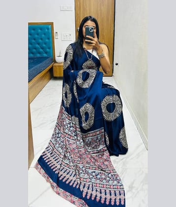 Sanwariya Silks Crepe Printed Sambalpuri Saree With Unstitched Blouse Piece ( Navy Blue )