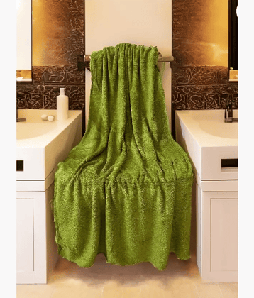 Finesse Decor Pack of 1 Microfibre 325 -GSM Bath Towel ( Green )