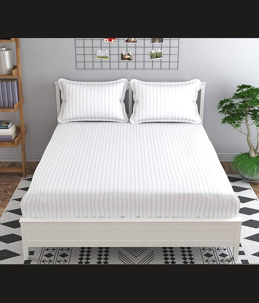 MAHALUXMI COLLECTION Microfibre Solid 1 Bedsheet with 2 Pillow Covers - White