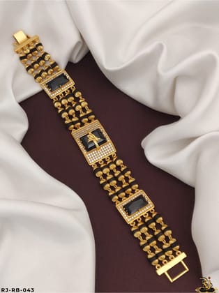 Exclusive Maa Logo Men’s Fashion 4 Line Rudraksh Bracelet RB-043