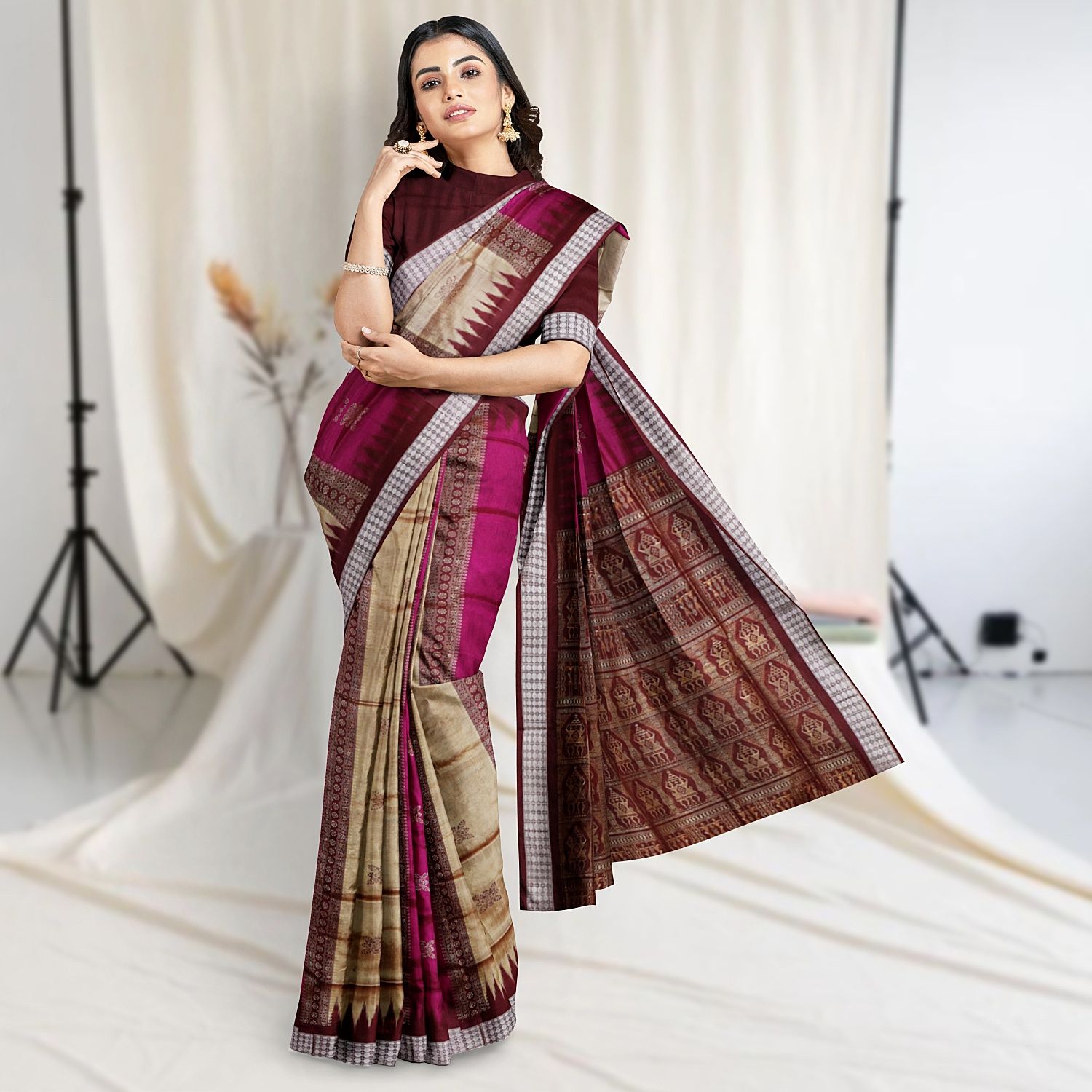 Dual Coloured Bomkai Silk Saree