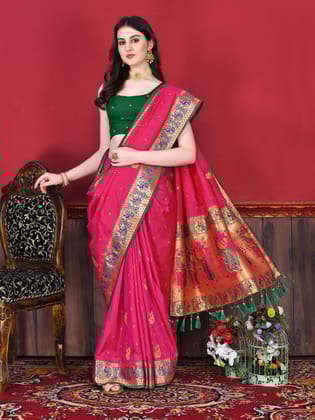 Yavira silk Women's Pink Handwoven Silk Blend Saree