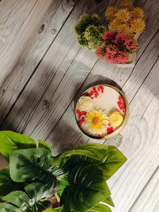 Soy wax Flower Urli candle