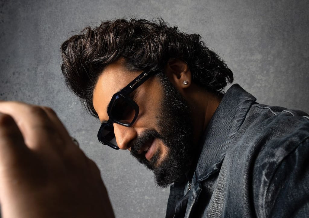 Brilliant Bezel Men's Ear Stud (1 Pc Only)