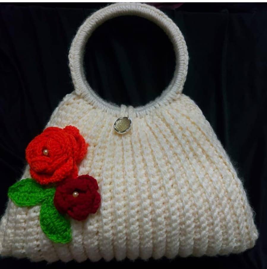 Elegant Floral Crochet Handbag - Handmade Cream Purse with Red Flowers