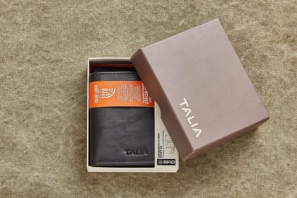 TALIA  Tuscon RFID Trifold with Center ID