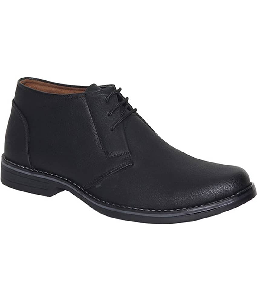 Leeport Black Chukka boot