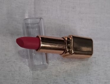 trending lipstick for girls